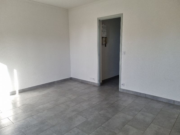 Offres de location Appartement La Ville-du-Bois 91620